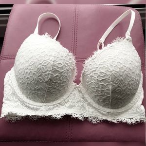32D Aerie Modern White Lace-style Bra